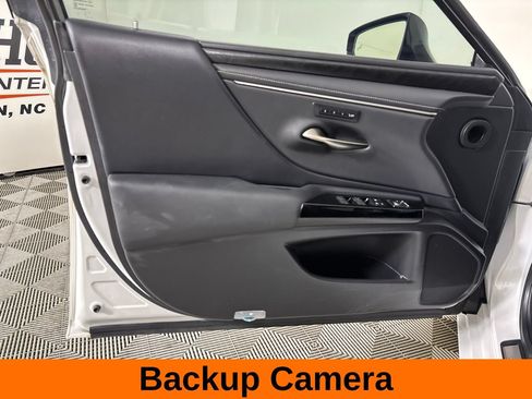 Used 2024 Lexus ES 350 w/ Premium Package FWD image 11