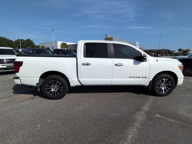 Used 2020 Nissan Titan SV w/ SV Convenience Package RWD image 3