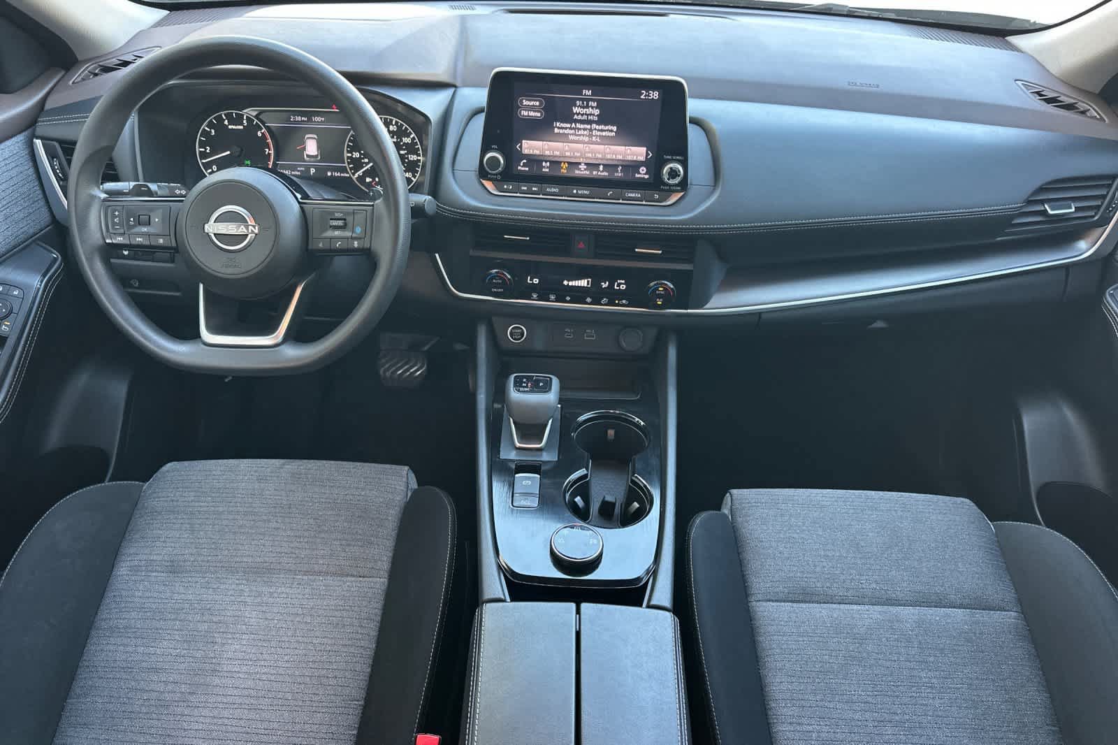 Used 2023 Nissan Rogue SV AWD/4WD image 3