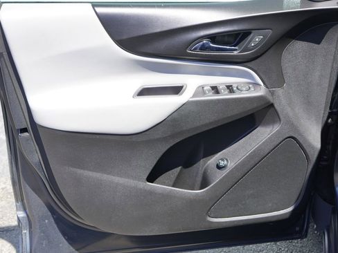 Used 2019 Chevrolet Equinox LT FWD image 11