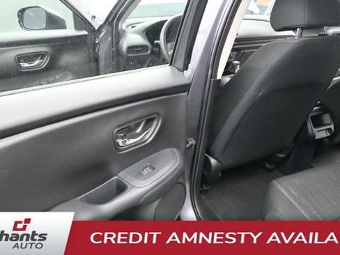 Used 2023 Honda HR-V LX image 12