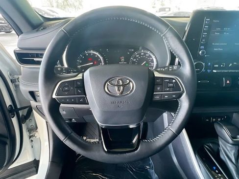 Used 2021 Toyota Highlander XSE image 15