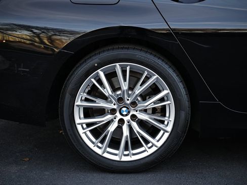 Used 2023 BMW 330i Sedan w/ Driving Assistance Package image 6