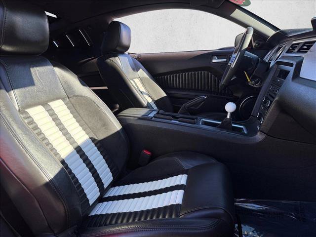 Used 2010 Ford Mustang Shelby GT500 RWD image 20
