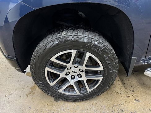 Used 2020 Chevrolet Silverado 1500 Custom Trail Boss w/ Custom Convenience Package image 7