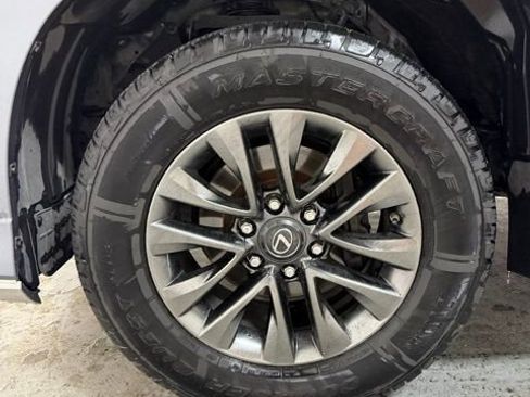 Used 2018 Lexus GX 460 Premium image 12