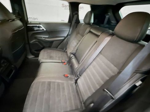 Used 2024 Mitsubishi Outlander SE Black Edition image 21