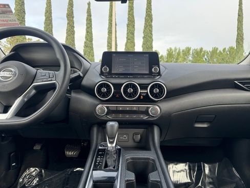 Used 2020 Nissan Sentra S image 16