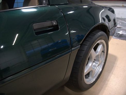 Used 1995 Chevrolet Corvette Coupe image 16