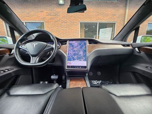Used 2020 Tesla Model X Long Range AWD/4WD image 41