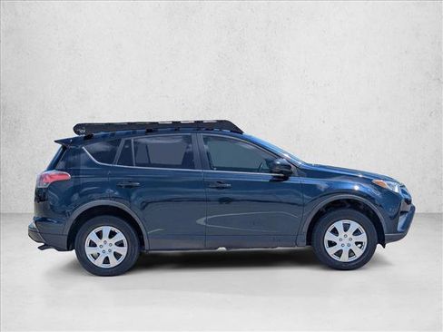 Used 2018 Toyota RAV4 LE image 4
