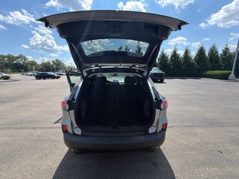 Used 2021 Ford Escape SE w/ SE Sport Appearance Package FWD image 23