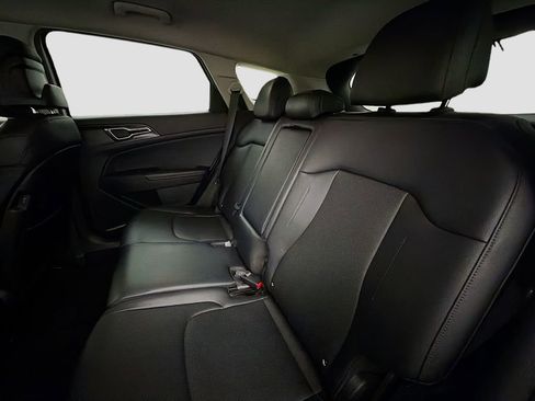 Used 2023 Kia Sportage EX image 24