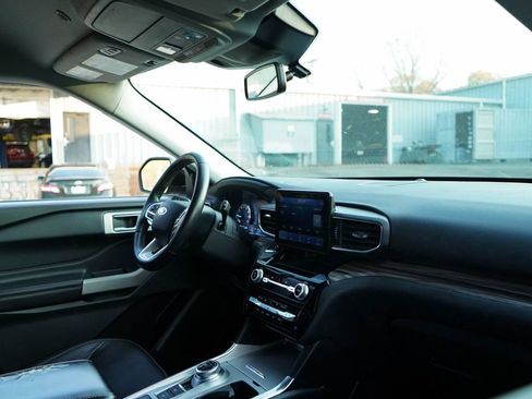 Used 2021 Ford Explorer Limited w/ Equipment Group 301A image 34