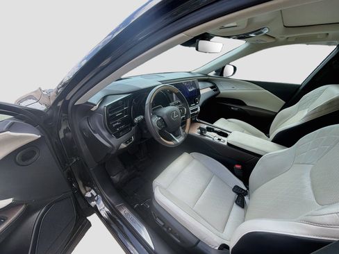 Used 2024 Lexus RX 350 AWD w/ Convenience Package image 9