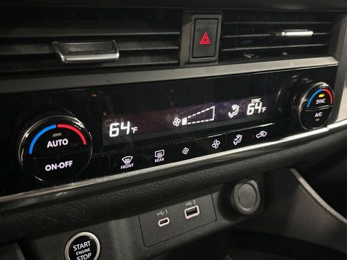 Certified 2023 Nissan Rogue SV image 28