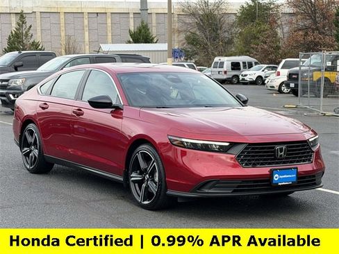 Used 2025 Honda Accord Sport image 1