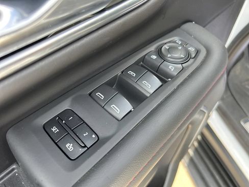 Used 2023 Chevrolet Suburban RST w/ Luxury Package RWD image 16