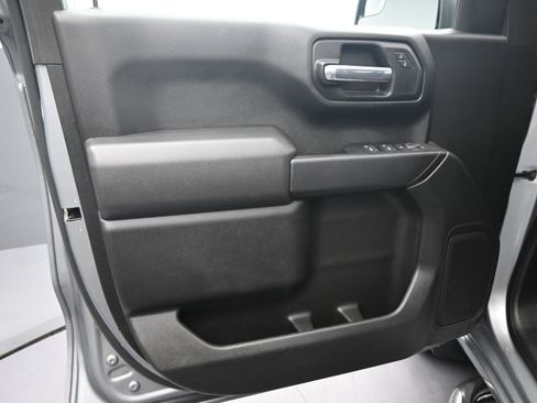 Used 2024 Chevrolet Silverado 1500 Custom image 15