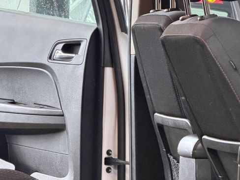 Used 2014 Chevrolet Equinox LS image 9