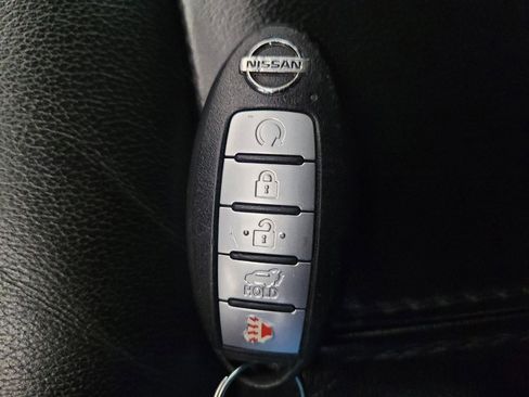 Used 2019 Nissan Pathfinder SL image 32