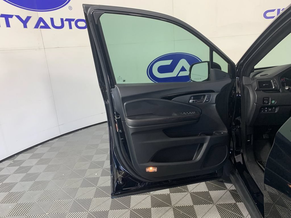 Used 2019 Honda Ridgeline Black Edition image 12