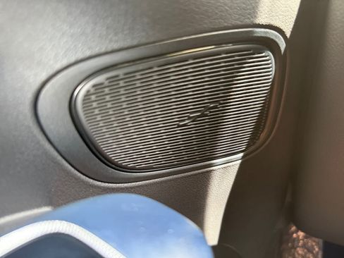 Certified 2025 Mercedes-Benz GLC 43 AMG 4MATIC image 27