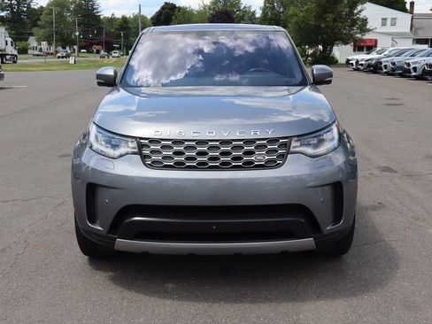Used 2023 Land Rover Discovery S AWD/4WD image 2