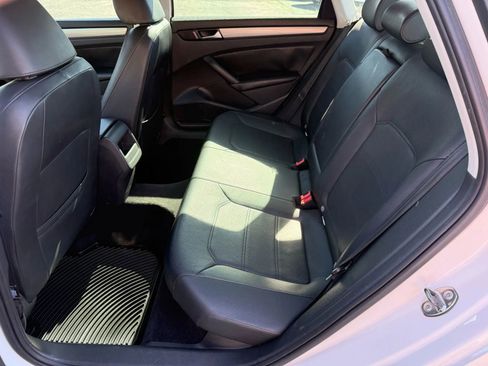 Used 2014 Volkswagen Passat 1.8T Wolfsburg Edition image 13