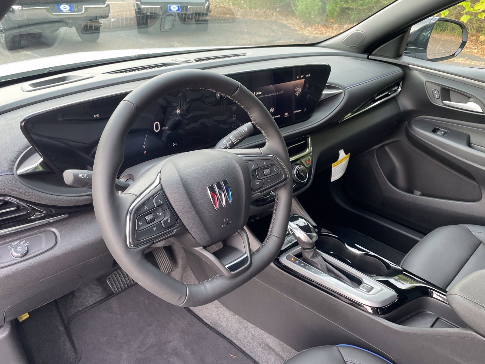 New 2026 Buick Envista Sport Touring w/ Convenience I Package FWD image 32