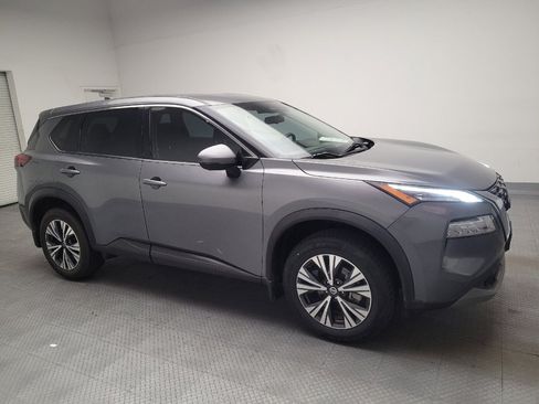 Used 2021 Nissan Rogue SV FWD image 11