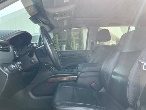 Used 2018 Chevrolet Suburban LT AWD/4WD image 10