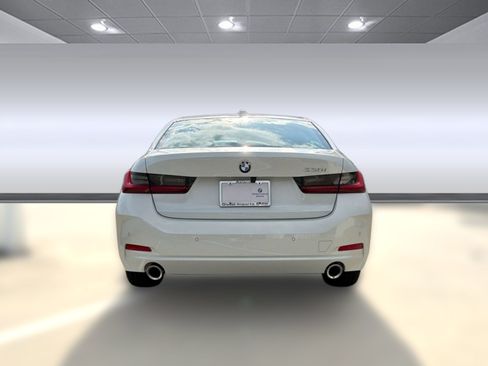 New 2026 BMW 330i Sedan w/ Premium Package RWD image 9