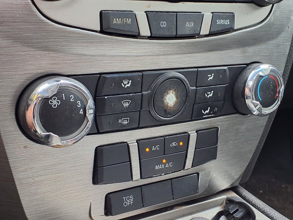 Used 2012 Ford Fusion SE FWD image 15