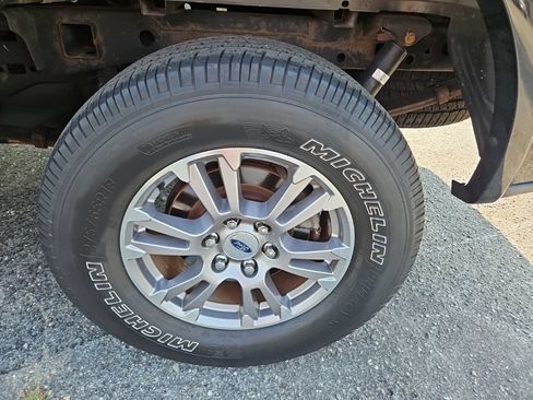 Used 2018 Ford F150 Lariat AWD/4WD image 30