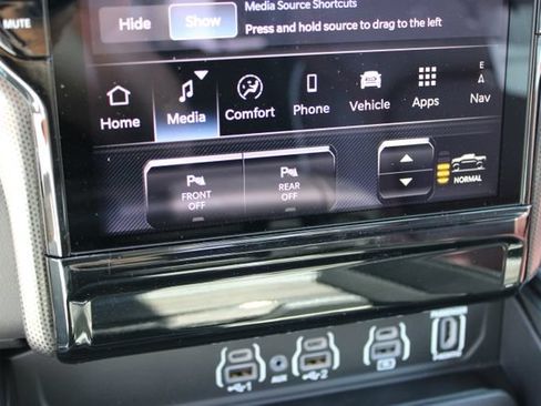 New 2026 RAM 1500 Limited AWD/4WD image 32