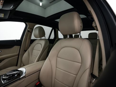Used 2018 Mercedes-Benz GLC 300 4MATIC image 20