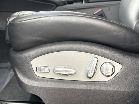 Used 2024 Porsche Macan Turbo image 29