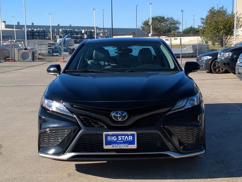Used 2023 Toyota Camry XSE image 9