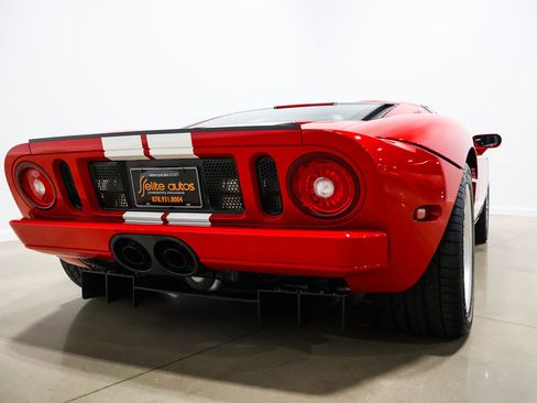 Used 2006 Ford GT RWD image 79