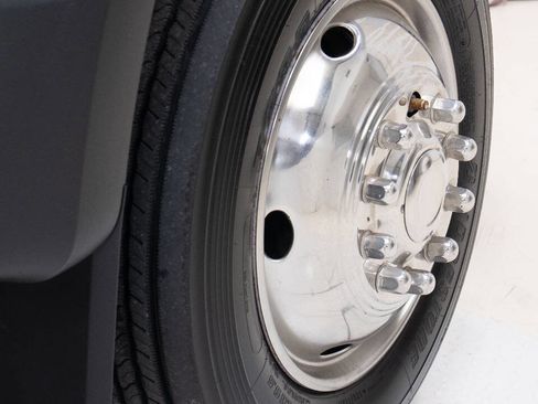 Used 2018 Ford F550 4x4 Regular Cab Super Duty image 57