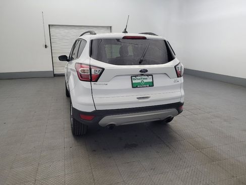 Used 2018 Ford Escape SE w/ Ford Safe & Smart Package image 6