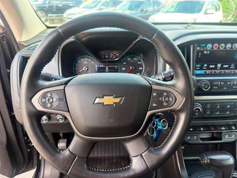 Used 2018 Chevrolet Colorado Z71 w/ Z71 Midnight Edition AWD/4WD image 11