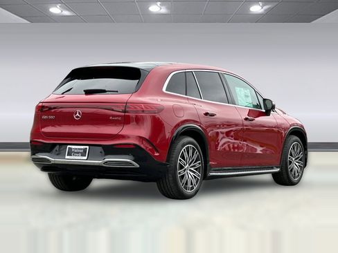 New 2026 Mercedes-Benz EQS 550 4MATIC SUV image 8