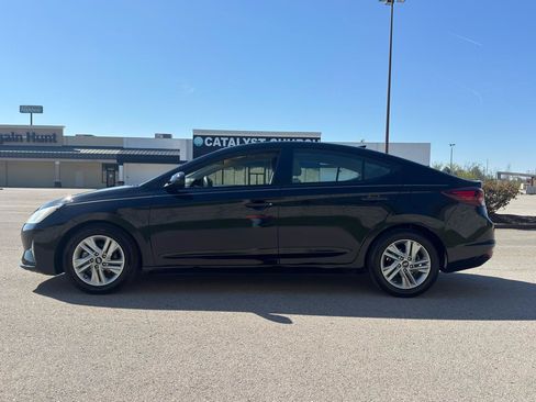Used 2020 Hyundai Elantra SEL FWD image 2