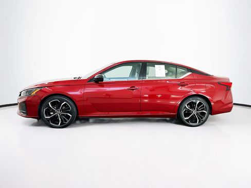 Used 2024 Nissan Altima 2.5 SR image 4