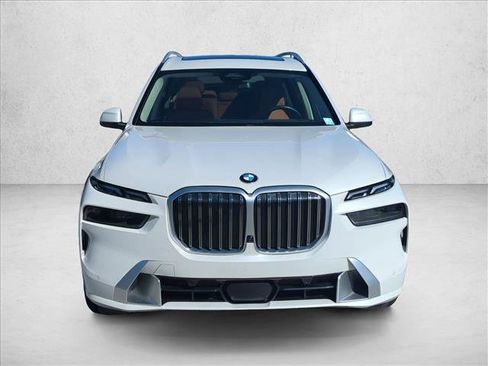 Used 2024 BMW X7 xDrive40i w/ Premium Package AWD/4WD image 2