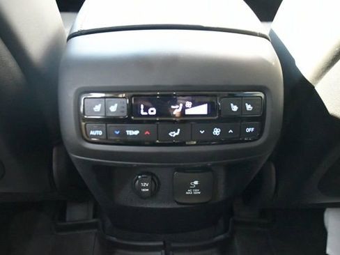 Used 2025 Hyundai Palisade SEL image 12