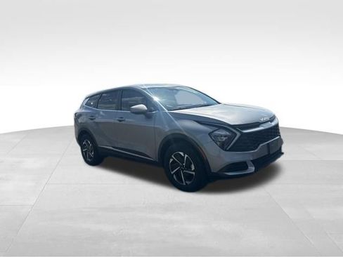 Used 2023 Kia Sportage LX image 5