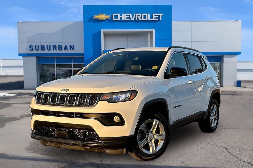 Used 2024 Jeep Compass Latitude AWD/4WD image 1